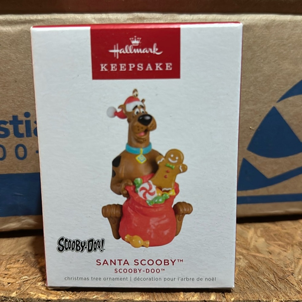 Hallmark Scooby doo ornament 2022